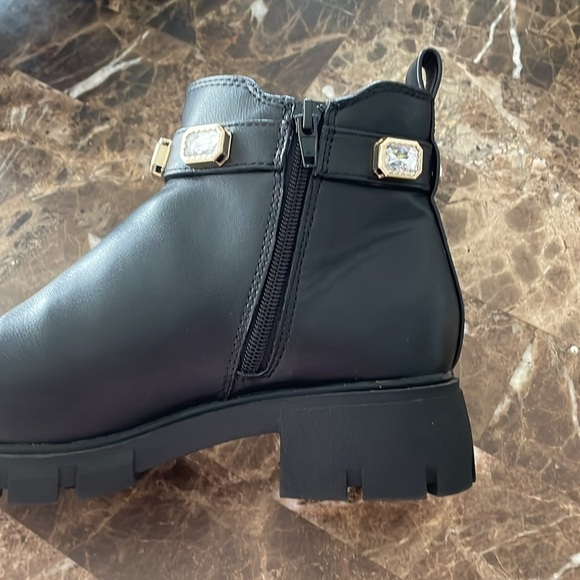 Madden NYC - Picture 4 of 8